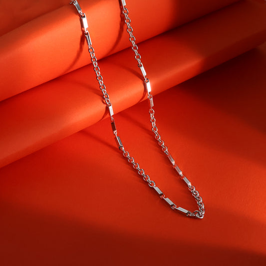 Sleek Silver Link Chain