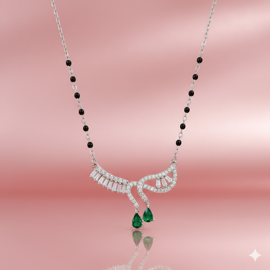 Harita Vevra Flow Mangalsutra Pendant