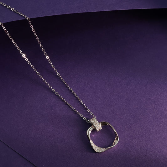 Wavy Harmony Chain Pendant